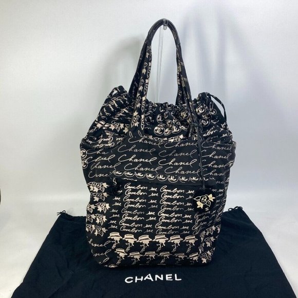 CHANEL With mirror charm Camellia Logo Bucket Drawstring Shoulder Tote Bag - Picture 14 of 16